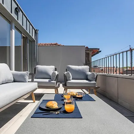 Apartment Luminous Premium Loft W/ac & Terrace By Lovelystay