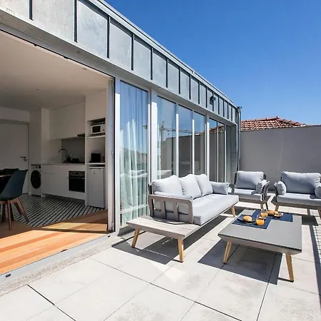 Luminous Premium Loft W/ac & Terrace By Lovelystay Porto