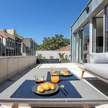 Luminous Premium Loft W/ac & Terrace By Lovelystay Apartment Porto